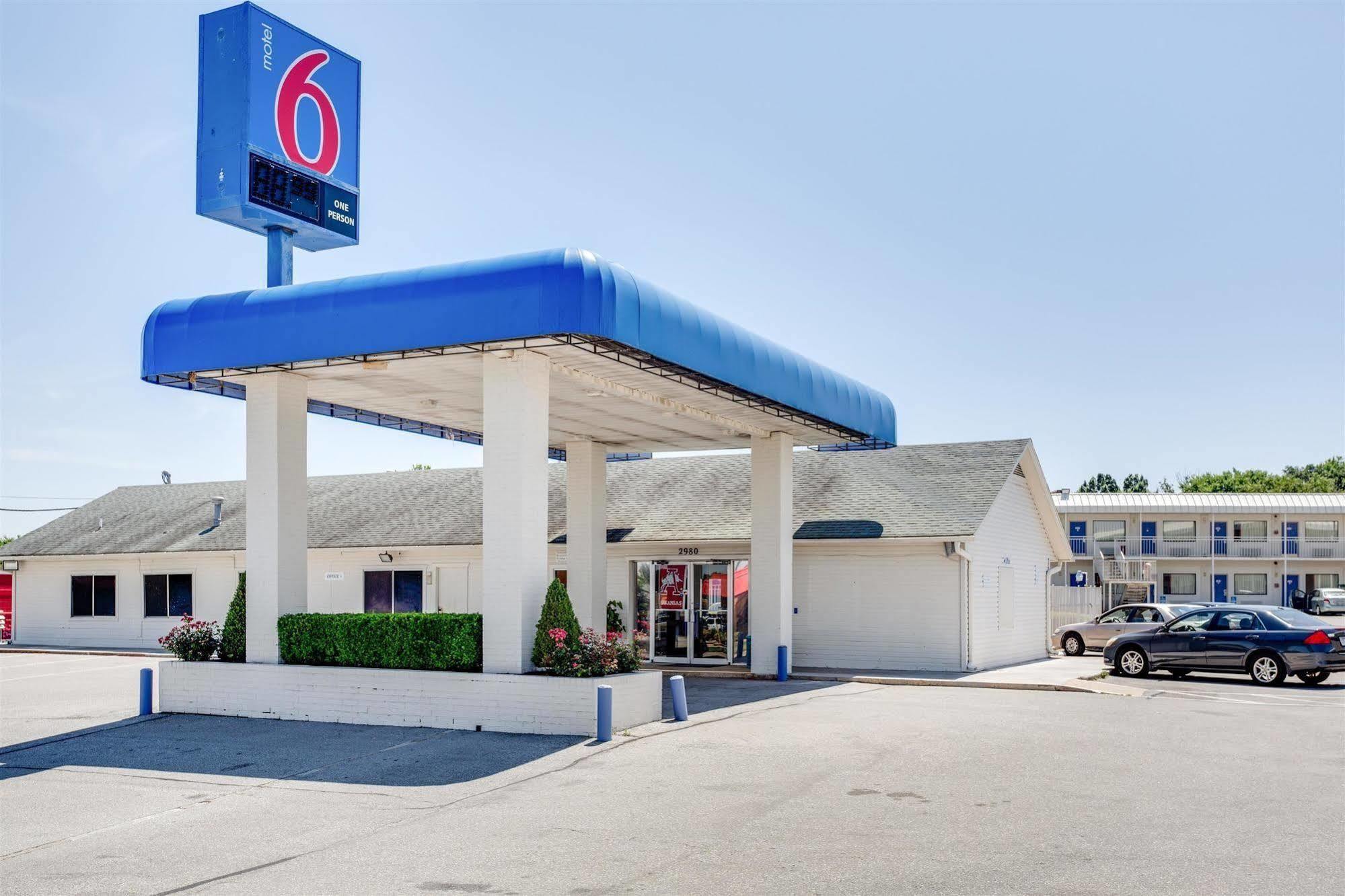 Motel 6-Fayetteville, Ar מראה חיצוני תמונה